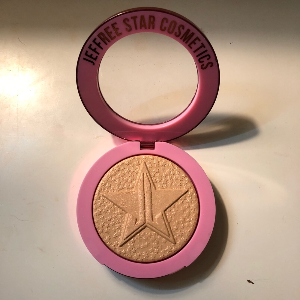 Jeffree Star Supreme Skin Frost